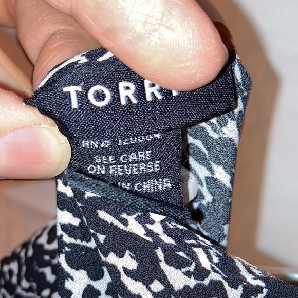 Torrid Blouse Woman’s Size 1X - Picture 5 of 6